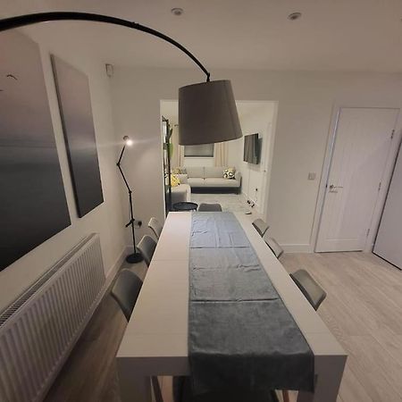 New 4 Bedrm House! Parking. 10Min To City / Etihad Manchester Exteriör bild