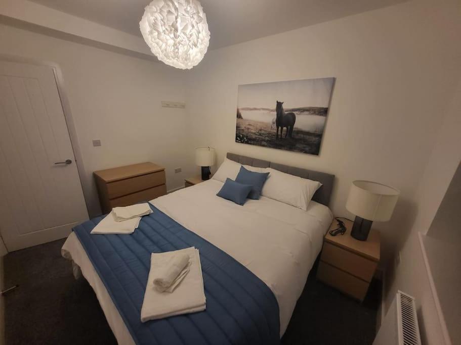 New 4 Bedrm House! Parking. 10Min To City / Etihad Manchester Exteriör bild