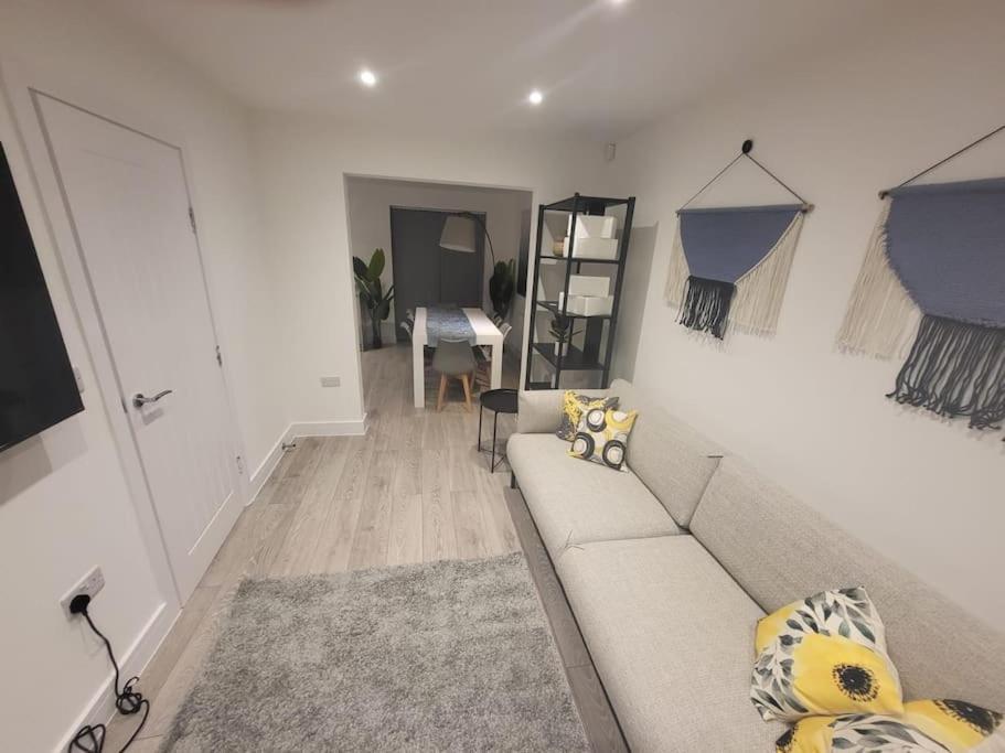 New 4 Bedrm House! Parking. 10Min To City / Etihad Manchester Exteriör bild